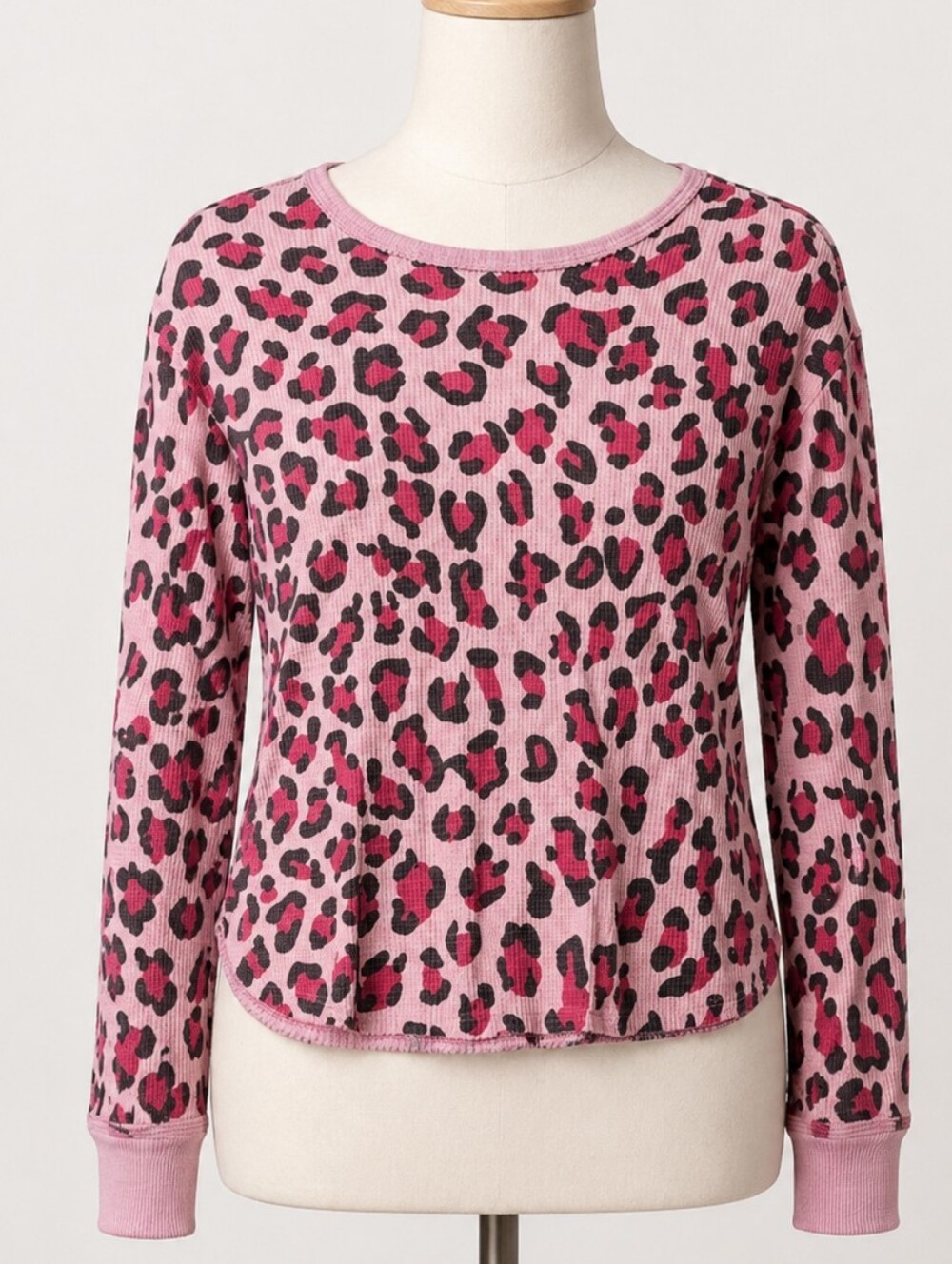 Anthropologie t.la Rose Black Leopard Print Knit Top Size Medium Petite